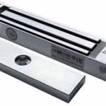 ZKTECO CM-180H. RETENEDOR ELECTROMAGNETICO DE 180kg CON INDICADOR LED Y SENSOR DE POSICION (NO/COM/NC).